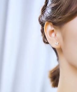 Bông Tai Bạc Nữ S925 Hình Bướm Nhỏ Nhắn Bông Tai Bạc Ý Trẻ Trung - B2484 - Bảo Ngọc Jewelry