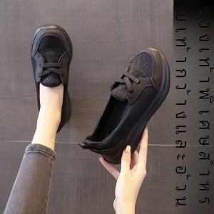 รองเท้าผ้าใบฤดูร้อนสำหรับผู้หญิง รองเท้ากีฬาพื้นนุ่มกันลื่นไซส์ใหญ่ รองเท้าสวมสบาย รองเท้าผ้าใบแบบสวมสำหรับคุณแม่วัยกลางคน