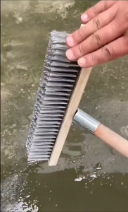 17KM 20/30CM Stainless Steel Wire Brush With Wood Handle Indoor Outdoor Floor Scrub Brush Heavy Duty For Bristle Iron Pool Garage Patio Garden Moss Cleaning