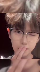 ZEO Sunglasses: Color-Changing & Dual-Use Polarized Eyewear