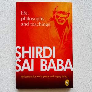 Shirdi Sai Baba - Life Philosophy & Teachings / Babaji (dented)