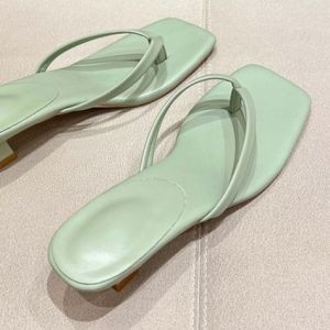DCollection AR 15 Sendal Wanita Heels Jepit Hak Stiletto 4 Cm Terbaru