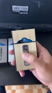 Hộp đựng thuốc 20 điếu chống nước - Tích hợp bật lửa plasma siêu bền