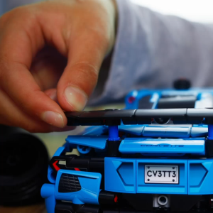 LEGO Technic 42217 Chevrolet Corvette Stingray Blue (732 Pieces)