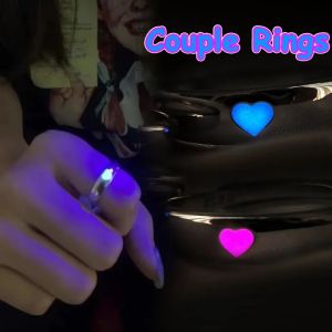 เซ็นต์หน้าและกระเป๋า 2 ชิ้น หัวใจเรื่อง แสงปรับแหวน เรืองแสงได้สีเงิน สีชมพู สีฟ้า ร่วมกับเครื่องประดับของขวัญคนรัก