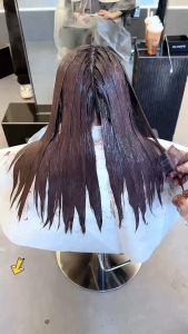 Khăn Choàng Làm Hóa Chất  Nhuộm Tóc Tiện Lợi ( 1 Bịch 50 Cái )