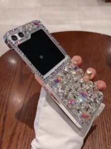 Applicable to Samsung Zflip5 Phone Case Zflip4 Foldable Screen Protective Case Luxury Rhinestone W23flip All-Inclusive Drop-Resistant Zflip3 Fashion Shining Diamond Creative Diamond Diamond Phone Case