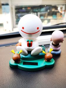 Car Dashboard Decorative Sunflower Head Nodding Doll Automobile Interior Accessories White round Pig Stress Relief Decoration