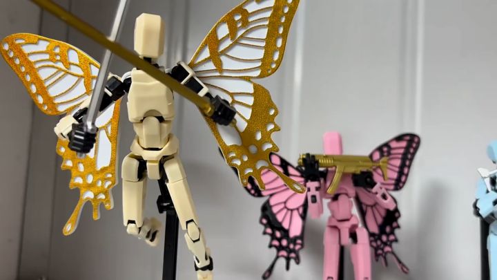 Dummy 13 Action Figure Titan Merakit Mainan Bersayap Enam 3d Print Lucky