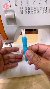 Alat Memasukan Benang Ke Jarum Jahit