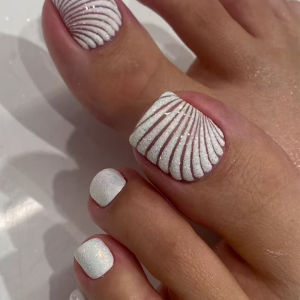 24Pcs Glitter False Toe Nails with Shell Pattern Design Detachable Square Head Toe Press on Nails White Full Cover Fake Nail Tip