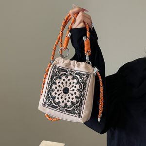Trendy Nylon Bucket Bag Womens Crossbody Small Bag Single Shoulder Leisure Summer New Style Student Class Bag Chinese Brand