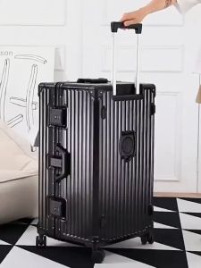 SAFARI Large Capacity Aluminum-framed Suitcase With Sturdy Swivel Mounted Water Cup Suitcase