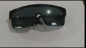 Kacamata Safety Kotak Hitam Terang