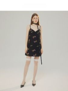 ชุดเดรสผ้าเดนิมแขนกุดประดับลูกไม้สีดำ Dreamland ทรงเอ กระโปรงสั้น ชุดทำงานฤดูร้อน ผ้าฝ้ายผสมยางยืด ชุดทำงานลำลอง