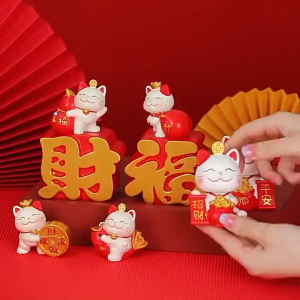 Patung Kucing Hoki Maneki Neko Mini Keramik Pajangan Lucky Cat Kucing Keberuntungan Rezeki Yuan Bao