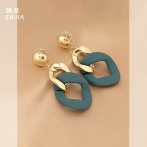Trendy 2024 Metal Ear Cuff No Piercing Required Color Block High-End Sensation Mosquito Coil Dish Clip-On Earrings for Women