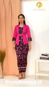 Setelan Kebaya Katun Baloteli Mix Batik / Kebaya Elnira Tangan Panjang Rok Lilit Batik / Kebaya / Kebaya Wisuda Modern / Setelan Kutubaru / Kebaya Balloteli / Kebaya Murah Terbaru Terlaris Kekinian / Kebaya Murah Dusty Pink Merah Fanta Navy