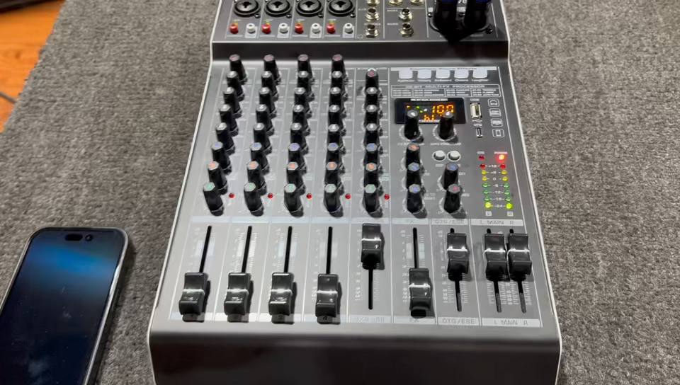 PADONPRO EV8 8 Channel Professional Audio Mixer 48V Phantom Power 4-Band EQ USB OTG