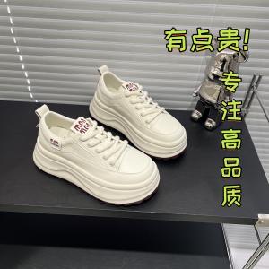 Yuewei High Quality Womens Shoes New Style Laced Board Shoes Thick Bottom Color Block Versatile Comfortable Casual Sports White Shoes Womens Footwear