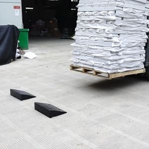 [Variable Size] Heavy Duty Rubber Road Driveway Curb Ramp Kerb Wheelchair Car Bike Motorcycle Ramps Garage Access