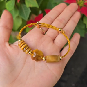 Q2350 Vòng lu thống ngũ điếu cỏ 4 lá MH Vàng Tâm Thổ và Kim - Phong Thuỷ TUDO P