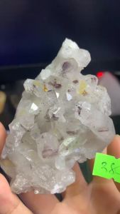 Đá thạch anh màu vàng nhũ tím hốc trứng tự nhien Citrine mã 385