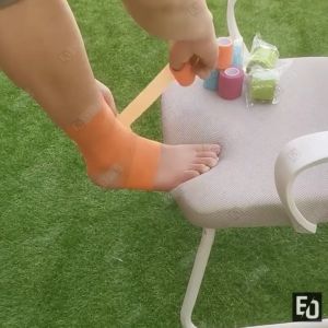 Băng quấn cao su non thể thao loại 5x45 cm cố định cổ tay chân chống căng cơ khi chơi đá bóng thể thao  - Eo.sportdz