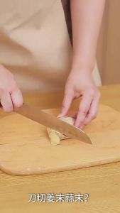 Kitchen Garlic Press Onion Chopper Garlic Puree Grinding Manual Press