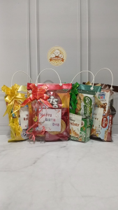 Paket Snack Hampers Gift Freebies Souvenir Goodiebag Hari Special