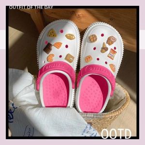 TKGirl ใหม่ รองเท้าแตะแฟชั่น ทรงหัวโตสุดฮิต มีหลายสีให้เลือกเยอะมาก วัสดุเป็นยางนิ่มน้ำหนักเบา ใส่ใช้งานได้ทุกวัน มีตัวติดให้ในชุดแล้วสั่งได้เลย