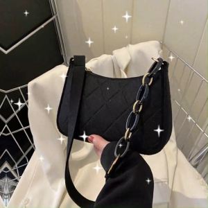 Korean Style Shoulder Bag for Women's Fashion: A Versatile Lightweight & Large Capacity Chain Handbag