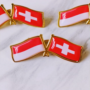 Pin & Bros Lencana Kuningan Cor Emas Bendera Indonesia dan Switzerland/Swiss