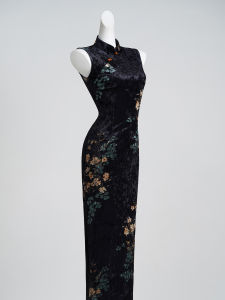 Black Velvet Retro Sleeveless Qipao
