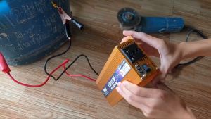 Bộ đổi điện 12v sang 220v sin chuẩn TUGEE 1600W Kích điện 12v lên 220v SINE chuẩn loại tốt