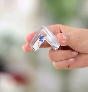 (พร้อมส่ง)(4 ชิ้น/ชุด) ยางกันชนมุมโต๊ะ ยางกันชนขอบโต๊ะ กันกระแทก สีใสพร้อมกาว ติดตั้งง่าย ทนทาน L ขอบโต๊ะซิลิโคนป้องกันความปลอดภัยสำหรับเด็ก ซิลิโคนป้องกันมุมโต๊ะ ยางกันกระแทก กันกระแทกมุมโต๊ะ