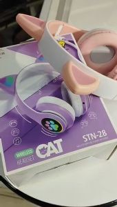 Tai Nghe Chụp Tai Bluetooth Không Dây Tai Mèo Đáng Yêu Có Đèn LED 23M