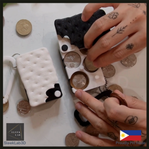 SleekLab3D Coin Wallet Oreo Ice Cream Sandwich Plastic Cute Oreo design with carabiner Durable secure coin cover Cute Black & White Fits ₱1 ₱5 ₱10 ₱20 Coins