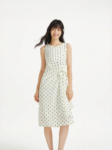 Hotwind | Đầm Hè Vintage Chấm Bi Không Tay Cột Nơ Đính Slimming