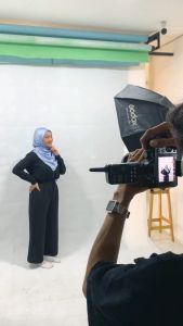 Hijab/Jilbab/Kerudung segiempat | Luxury square bahan premium Laser cut Armani Silk