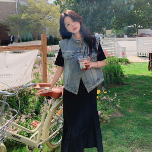 ชุดเดรสยีนส์แขนกุดสองชิ้นสำหรับผู้หญิง ชุดฤดูร้อน ชุดเดรสสั้นทรงเอเอวสูง แขนสั้น คอตั้ง สไตล์เกาหลี