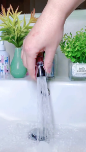 diiib Vòi bếp Chống Splash Lọc Mở rộng Gimbal Mở rộng góc lớn bằng thép không gỉ Tiết kiệm nước