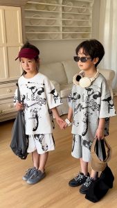 Beryl kids🌸ชุดเซทเด็ก🎀เสื้อผ้าเด็ก เสื้อผ้าพี่ชายและน้องสาว ฤดูร้อน ดูเดิลการ์ตูน เวลาว่าง เสื้อยืดกางเกงขาสั้น