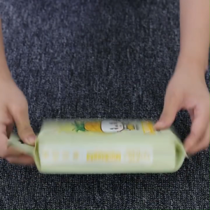 [ 8 Small Pack ]  Portable Mini Pocket Wipes Cute Cartoon Wet Tissue Non-Alcohol Skin-friendly Soft Towelettes