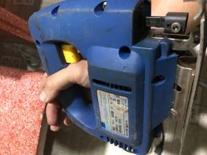 Cưa lọng Nhật bãi Earth Man EJS20 điện 100v hoạt động OK nặng 1.5kg 180w