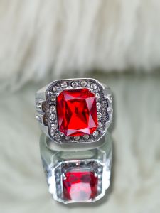 Cincin pria batu mata topas kotak ring titanium silver permata keliling mempesona