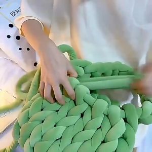 Loose ไหมพรมเส้นใหญ่ นุ่ม สำหรับการถัก ผ้าห่มถักโครเชต์ เส้นด้ายไหมพรมเส้นใหญ่ หนานุ่ม DIY ซักได้ สำหรับถักนิตติ้ง