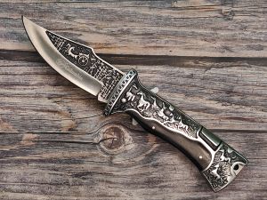 โคลัมเบีย A3189 แท้ ปะกับรูปฝูงม้าป่า ด้ามไม้แท้ ล็อคแบบ Back Lock ล็อคหลัง มีซองหนัง และ กล่องใส่