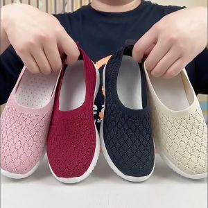 New Korean Plain Upper Mesh Women Shoes: Non-Slip Rounded Toe Slip-On Plus Mother Sneakers