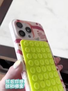 แผ่นซิลิโคนแปะมือถือ ไม่ต้องใช้กาว ติดได้ 2 ด้าน ใช้ซ้ำได้ Silicone Suction Phone Case